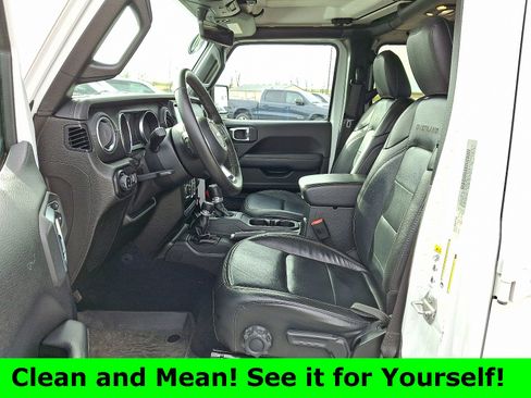 Used 2020 Jeep Gladiator Overland image 15