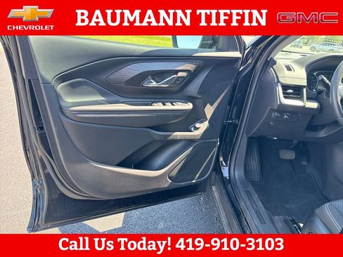 Used 2024 GMC Terrain SLE w/ Driver Convenience Package AWD/4WD image 18