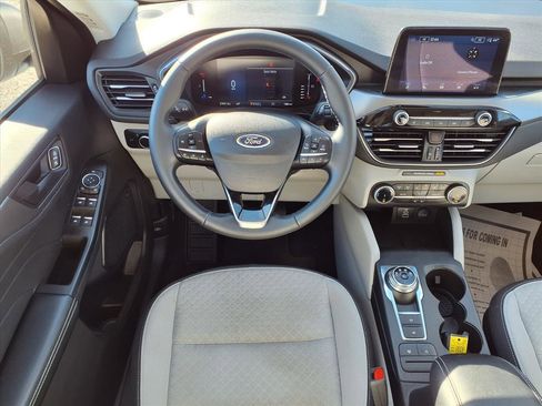 Used 2024 Ford Escape Active image 3