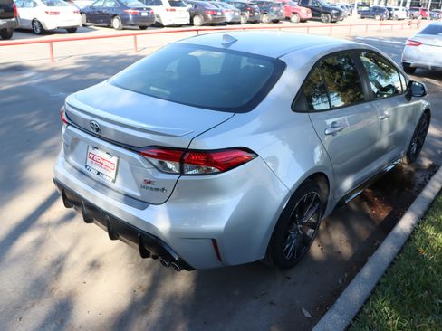 Used 2023 Toyota Corolla SE image 11