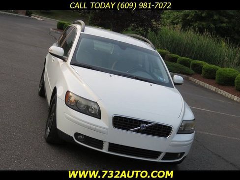 Used 2007 Volvo V50 T5 image 18