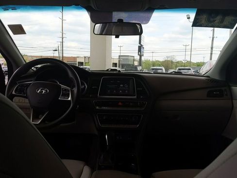 Used 2019 Hyundai Sonata SE FWD image 14
