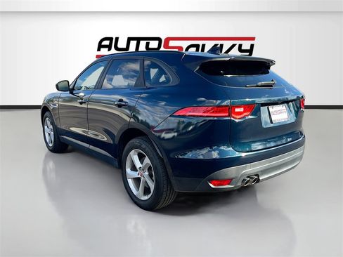 Used 2017 Jaguar F-PACE Premium image 5