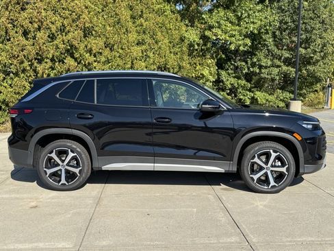 New 2025 Volkswagen Tiguan SE image 6