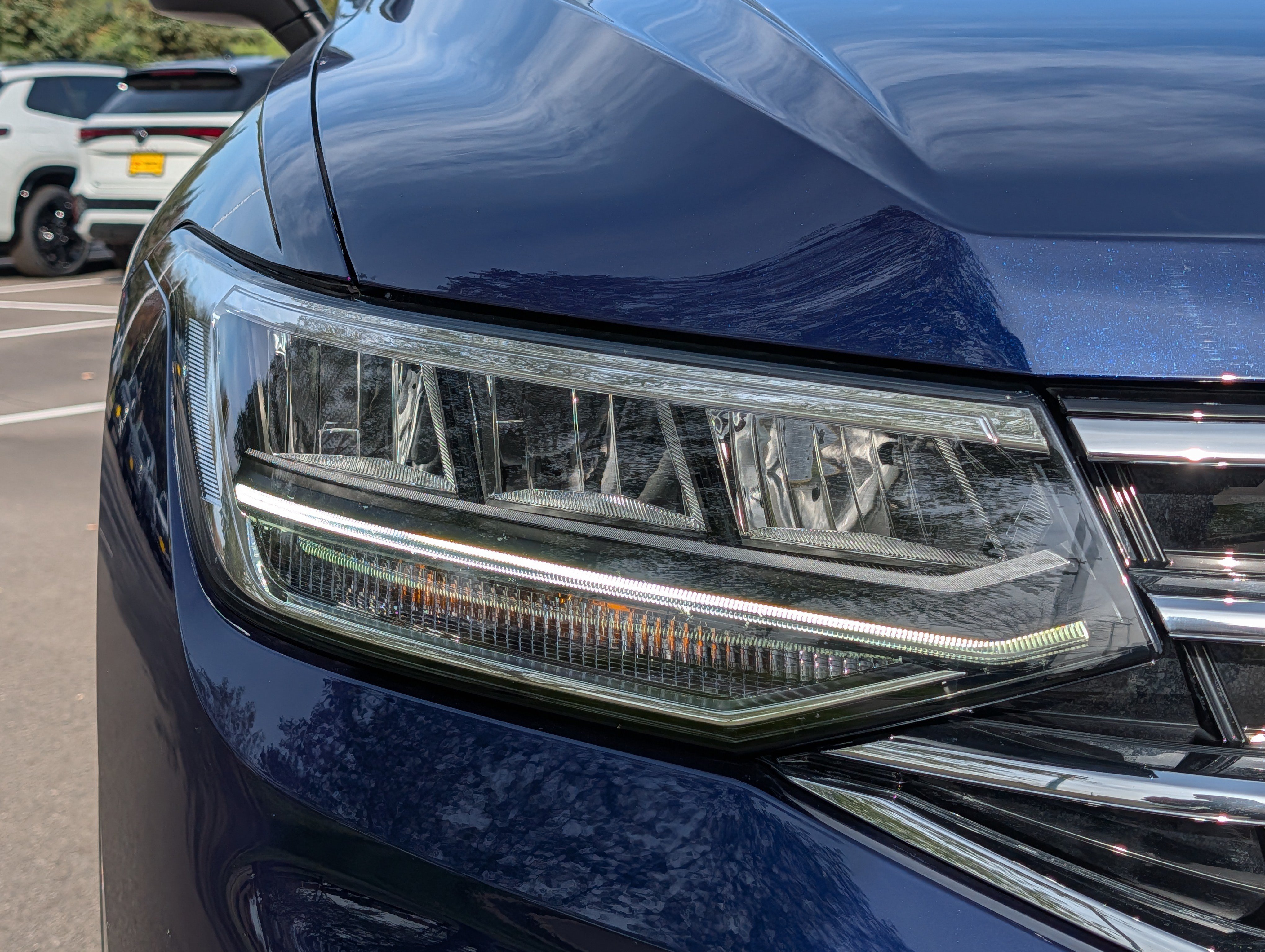 Certified 2024 Volkswagen Tiguan SE AWD/4WD image 16