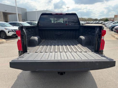 Used 2025 Chevrolet Silverado 1500 ZR2 w/ Technology Package image 28