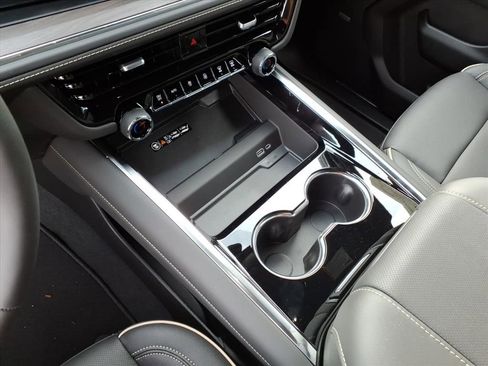 New 2026 Chevrolet Tahoe Premier image 11