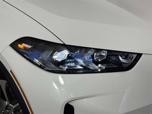 Used 2026 BMW X5 xDrive40i w/ Premium Package image 15