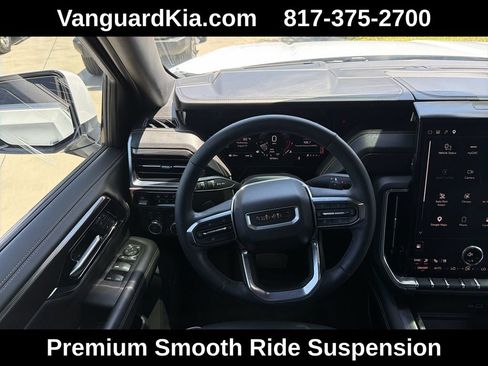 Used 2025 GMC Yukon XL Elevation w/ Elevation Premium Package AWD/4WD image 13