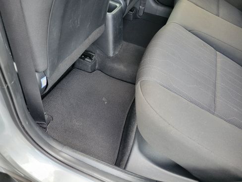 Used 2021 Hyundai Venue SE FWD image 32