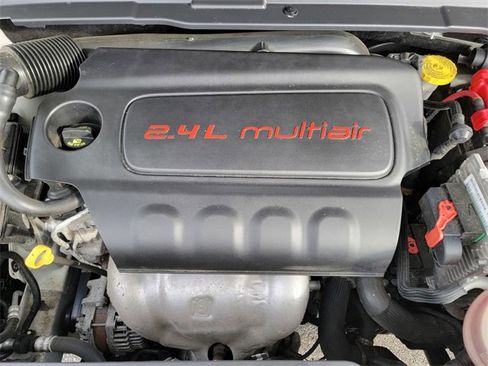 Certified 2020 Jeep Compass Latitude w/ Cold Weather Group image 40