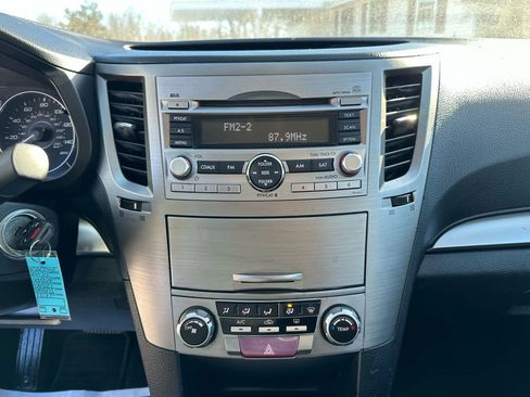 Used 2011 Subaru Legacy 2.5i Premium w/ All-Weather Pkg image 22
