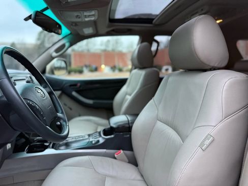 Used 2020 Toyota RAV4 XLE image 40