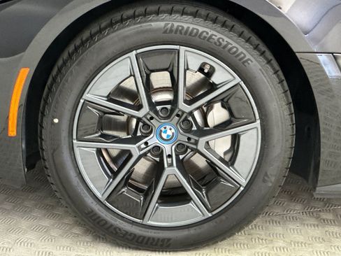 Used 2023 BMW i4 eDrive35 w/ Premium Package RWD image 12