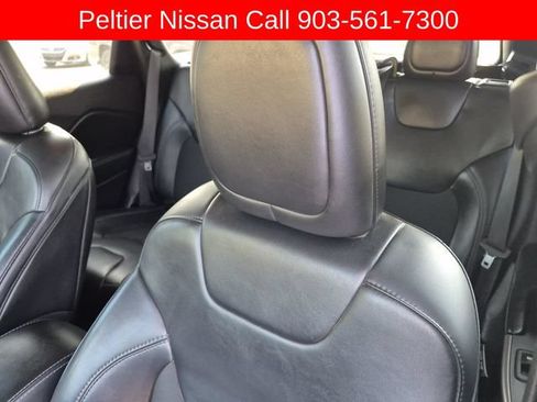 Used 2020 Jeep Cherokee Latitude Plus FWD image 20