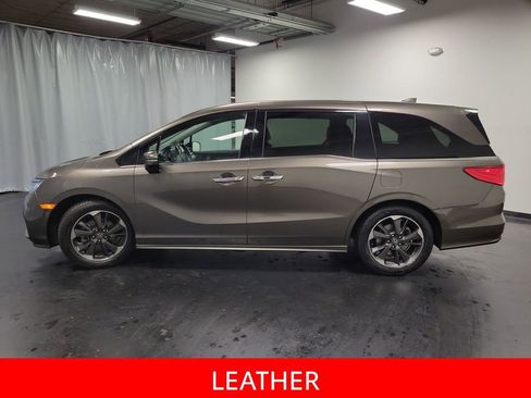 Used 2023 Honda Odyssey Elite image 5