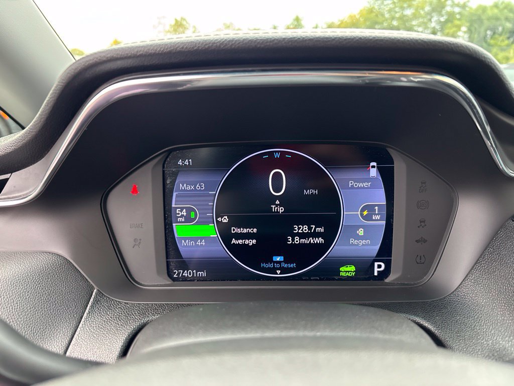 Used 2023 Chevrolet Bolt LT w/ Infotainment Package FWD image 16