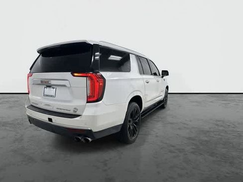 Used 2021 GMC Yukon XL Denali w/ Denali Premium Package RWD image 3