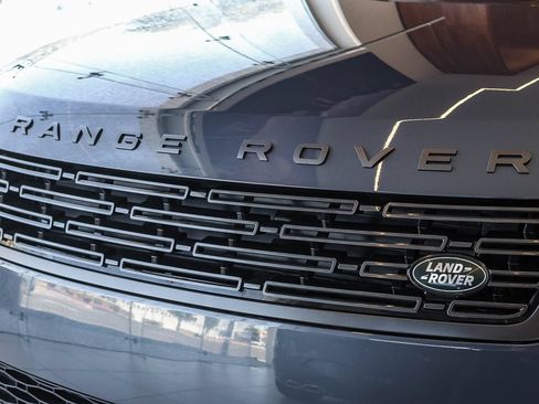 New 2026 Land Rover Range Rover Sport Dynamic SE AWD/4WD image 11