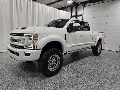 Used 2020 Ford F250 Lariat w/ Lariat Ultimate Package AWD/4WD image 2