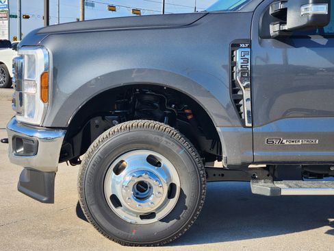 New 2026 Ford F350 XLT image 9