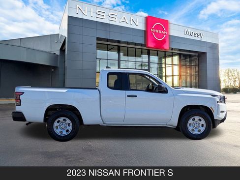 Certified 2023 Nissan Frontier S image 6