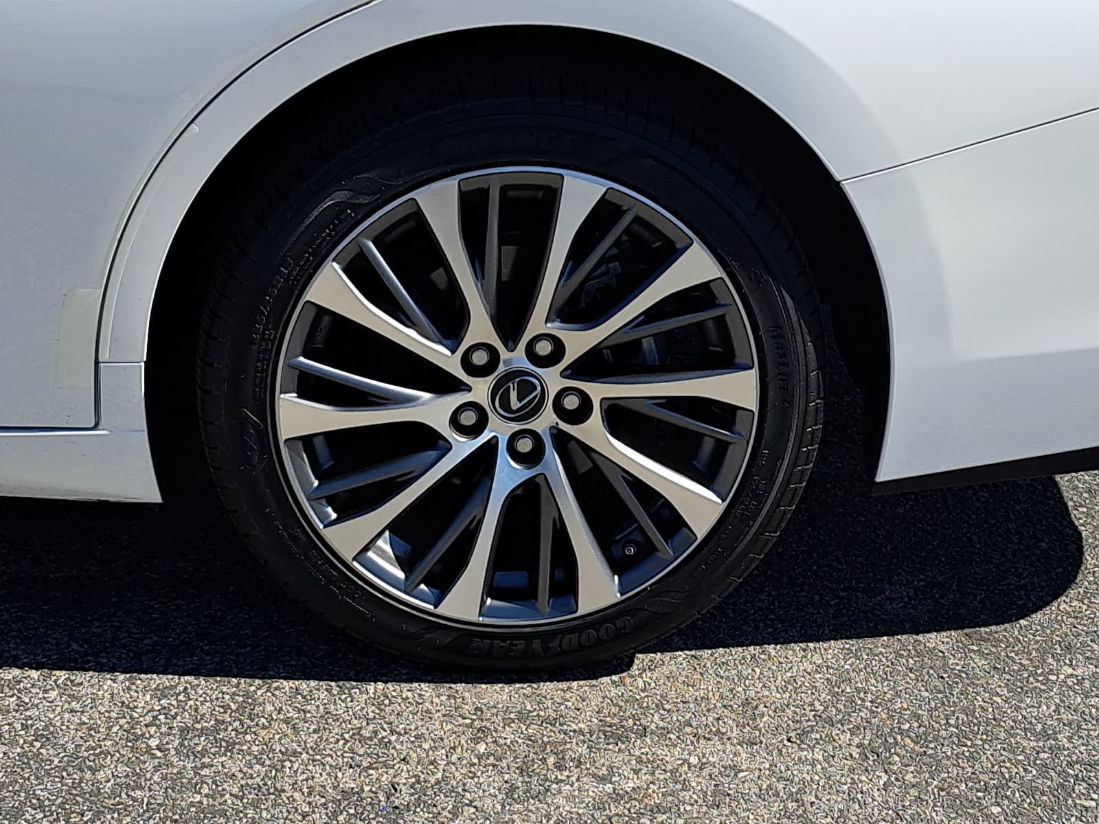 Used 2019 Lexus ES 350 w/ Premium Package FWD image 35