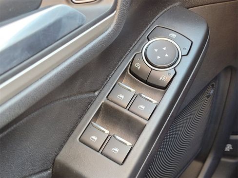 Used 2021 Ford Escape SE w/ Cold Weather Package image 21