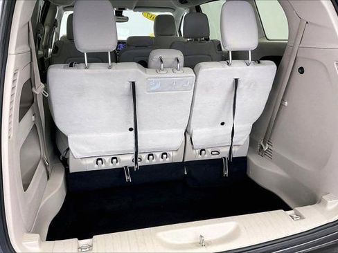 Used 2017 Chrysler Pacifica LX image 28