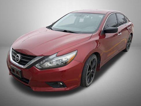 Used 2017 Nissan Altima 2.5 SR w/ Midnight Edition Package image 1