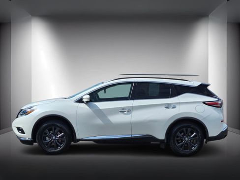 Used 2018 Nissan Murano SV w/ Premium Package image 2