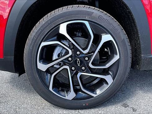 New 2026 Chevrolet Trax RS w/ Sunroof Package FWD image 7