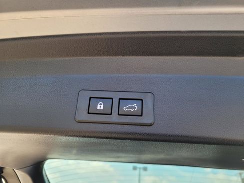 Used 2024 Subaru Ascent Touring w/ Popular Package #2 image 16