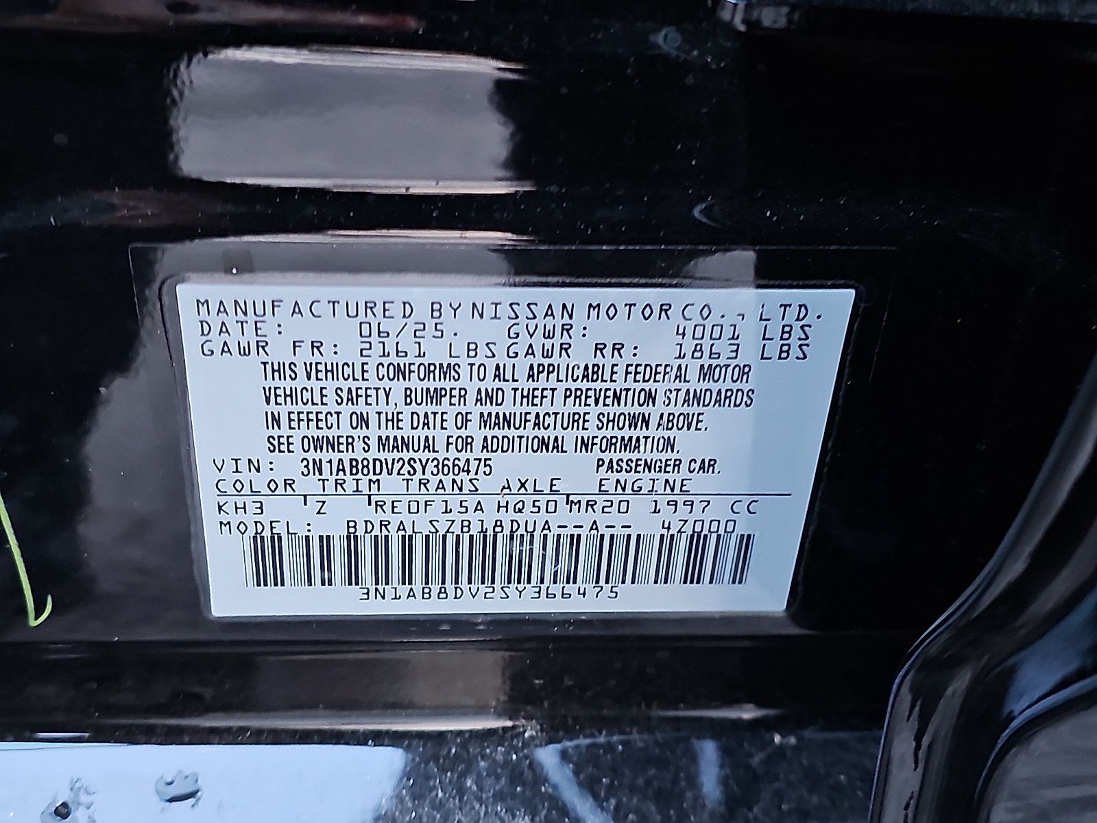Used 2025 Nissan Sentra SR w/ SR Premium Package FWD image 28