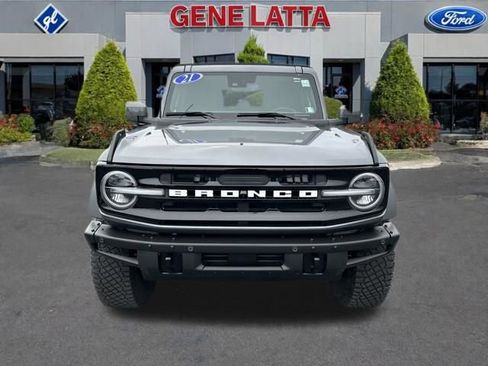 Certified 2021 Ford Bronco Outer Banks w/ Sasquatch Package image 9