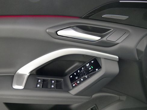 Certified 2025 Audi Q5 Premium Plus w/ Premium Plus image 11