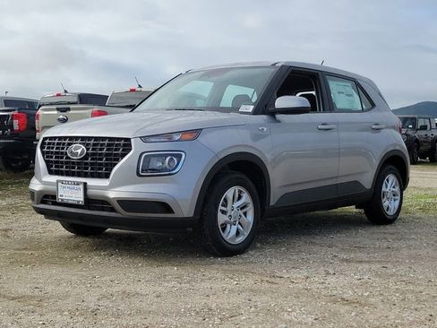 New 2026 Hyundai Venue SE image 5