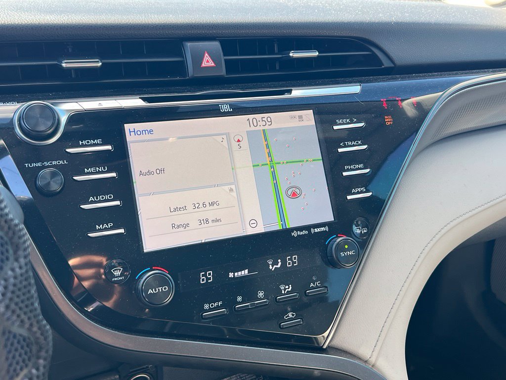 Used 2019 Toyota Camry XSE w/ Navigation Package FWD image 16