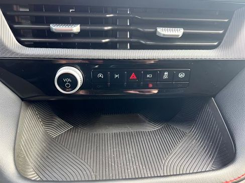 Used 2025 Ford Explorer ST-Line AWD/4WD image 16