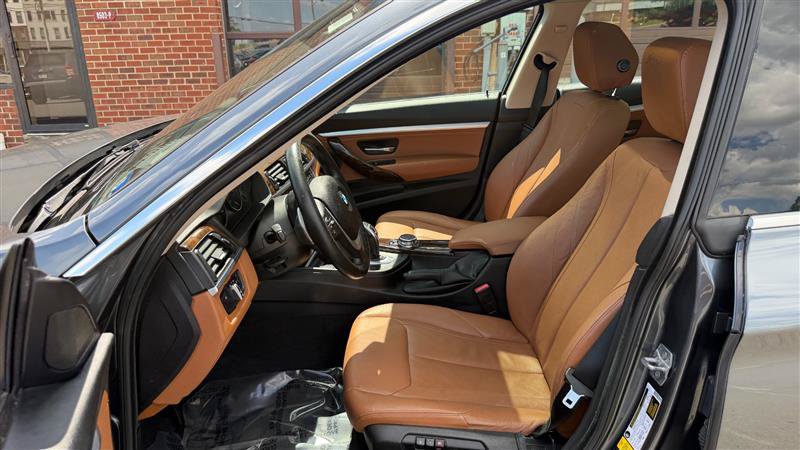 Used 2015 BMW 335i Gran Turismo xDrive AWD/4WD image 32