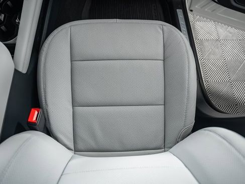 Used 2025 Ford Explorer Platinum w/ Ultimate Package image 36