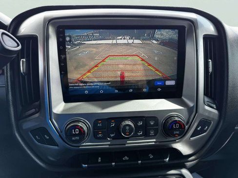 Used 2018 Chevrolet Silverado 1500 LT w/ Texas Edition image 31