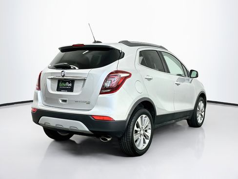 Used 2020 Buick Encore Preferred AWD/4WD image 9