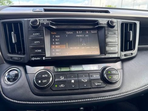 Used 2018 Toyota RAV4 XLE AWD/4WD image 20