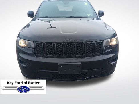 Used 2019 Jeep Grand Cherokee Altitude image 4