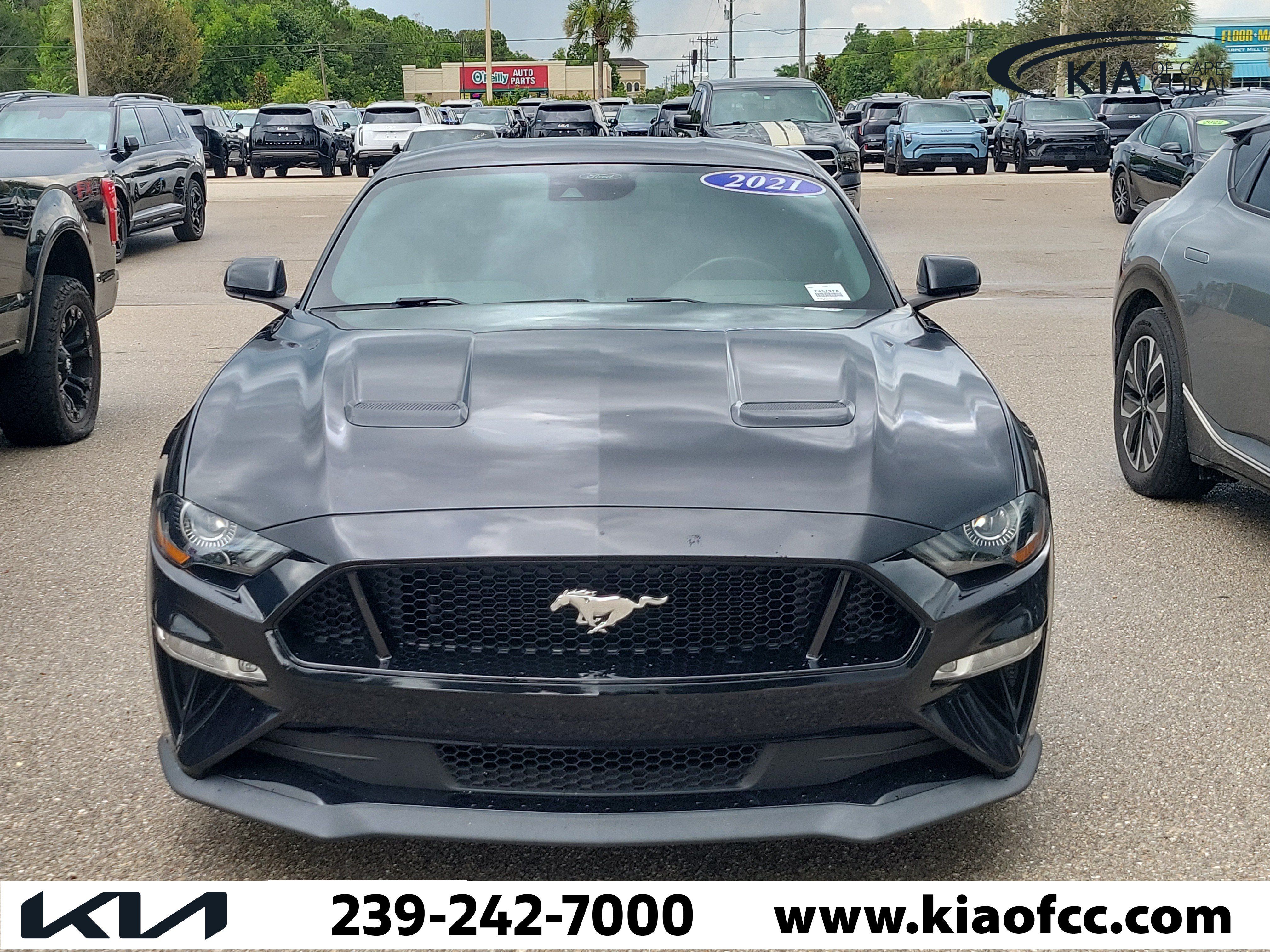 Used 2021 Ford Mustang GT Premium w/ GT Performance Package RWD image 2