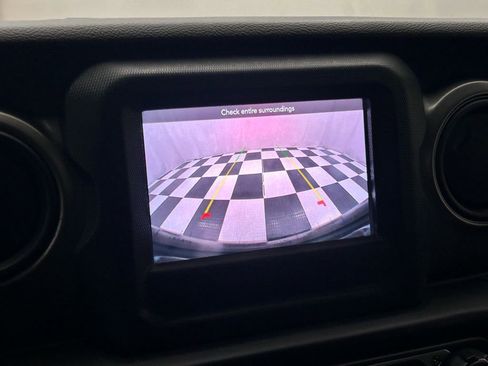 Used 2022 Jeep Wrangler Unlimited Sport image 21