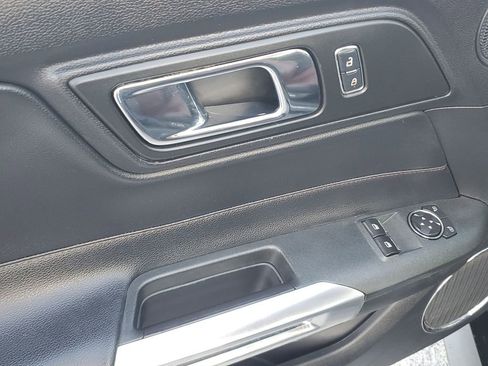 Used 2017 Ford Mustang Premium image 42