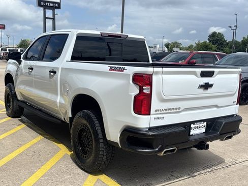 Used 2025 Chevrolet Silverado 1500 LT Trail Boss w/ Convenience Package II AWD/4WD image 7