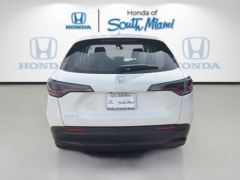 Used 2023 Honda HR-V LX image 6
